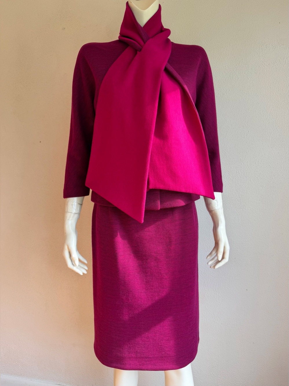 Vintage 1950s 1960s MAGENTA PINK Wool Knit Suit Skirt Set Promenade Scarf Ascot - Picture 2 of 16